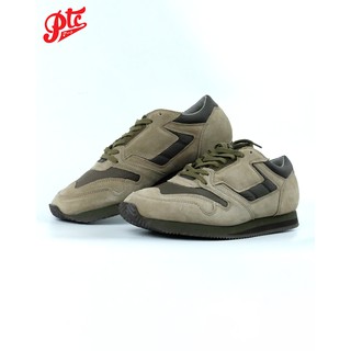 รองเท้าผ้าใบ REPRODUCTION OF FOUND / 1990s British Trainer 1800F