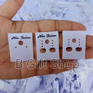 แผ่นโชว์ต่างหู **พร้อมส่ง 100ชิ้น