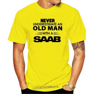 คอตต้อนคอกลมขายดี เสื้อยืดลําลอง แขนสั้น พิมพ์ลาย Saab Car Never Underestimate Old Man สไตล์คลาสสิก เรโทร สําหรับผู้ชาย