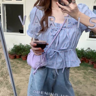 พร้อมส่ง⛅️เสื้อคอเหลี่ยม เสื้อลายตาราง เสื้อผ้าสไตล์เกาหลี เสื้อผูกโบว์