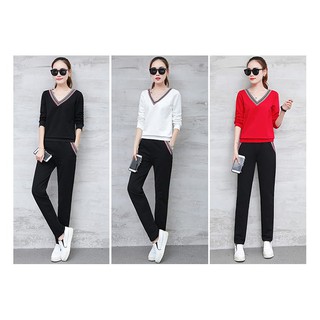 ชุดกีฬาผู้หญิงแฟชั่นชุดวอร์มลำลองแขนยาวสองชิ้น Womens sports suit fashion two-piece casual tracksuit long sleeve sets