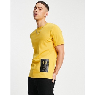 Fred Perry Hem Patch Logo T-Shirt in Yellow