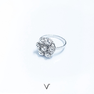 V by Sritavie แหวนพิกุลกระดุม สีเงิน(Silver)