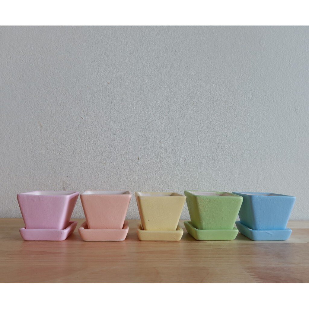 กระถางเซรามิคสีพาสเทล ขนาด 2 นิ้ว ทรงเหลี่ยมพร้อมจานรอง
