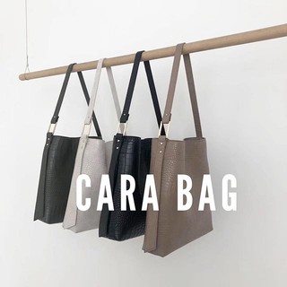 กระเป๋าเเฟชั่น รุ่น Cara Bag ส่งฟรี!