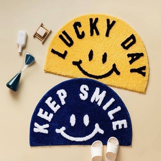 พรมเช็ดเท้าครึ่งวงกลมยิ้ม LUCKY DAY &amp; KEEP SMILE