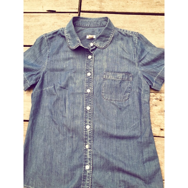 เสื้อยีนส์ J.crew. คอบัว