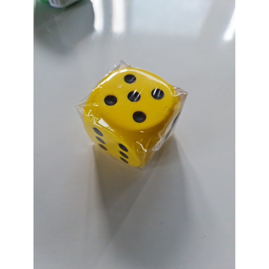 ลูกเต๋ายาง ของเล่นเด็ก ขนาด 8 x 8 x 8 cm รหัส DICE-01  จำนวน 1 ชิ้น มีให้เลือกหลายสี