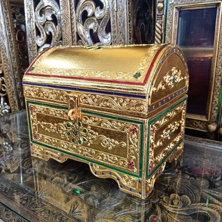 หีบ เล็ก 22cmx30cmx26cm หีบคัมภีร์ หีบทอง หีบโดม จิวเวลรี่ กล่องสมบัติ หีบไม้ หีบ กล่องไม้ Jewelry wooden box