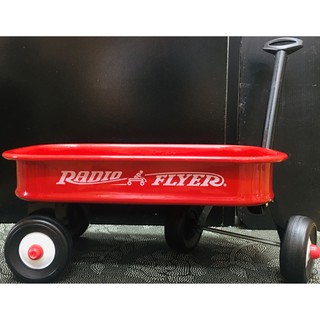 Radio Flyer รถเข็นสีแดง ขนาด 19x32x5 cm สินค้าตัวโชร์ มีรอย