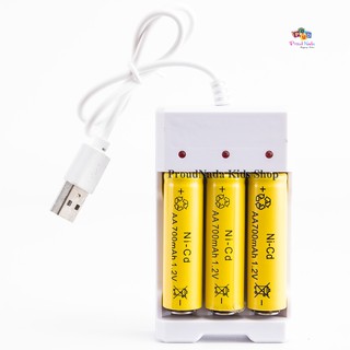 ProudNada Toys ถ่านชาร์จ AA 1.2V 700mAh แพ็ค 3 ก้อน พร้อมที่ชาร์จหัว USB 3 ช่อง