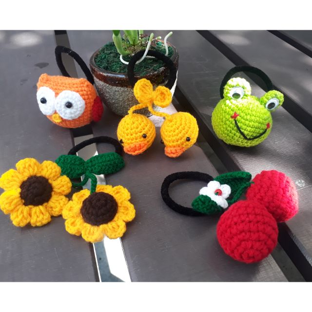 ยางรัดผม ไหมพรมถัด หลากแบบ/ Crochet Handmade Hair Rubber Bands