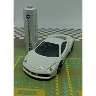 Ferrari 488 GTB by tomica