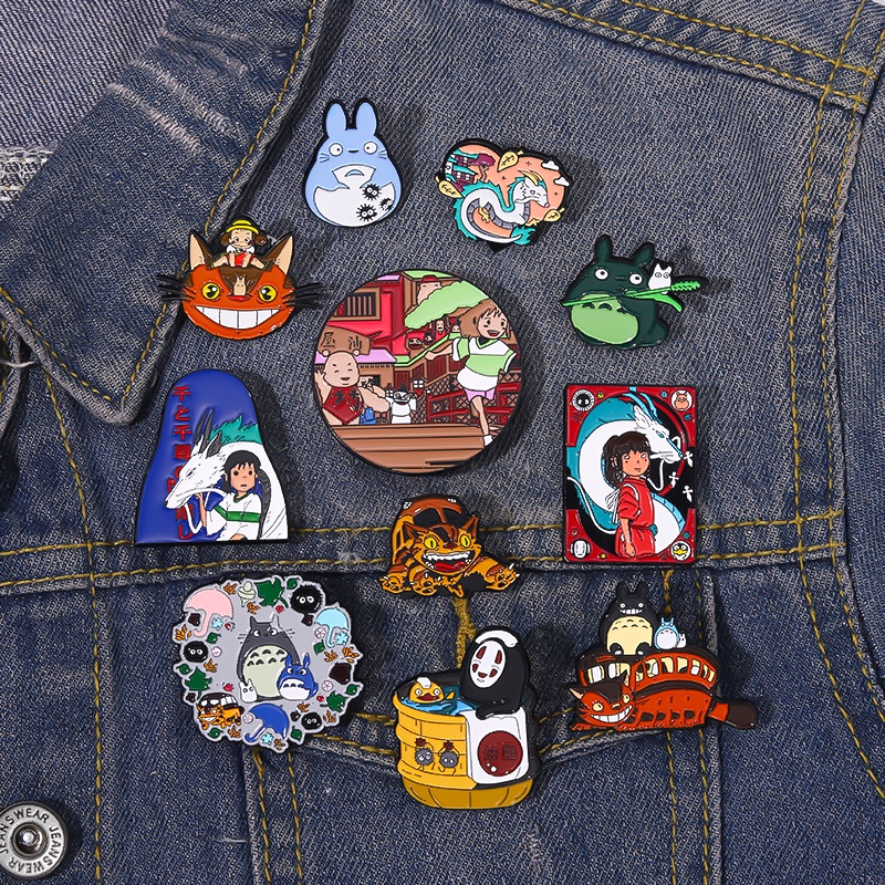 การ์ตูนญี่ปุ่น อะนิเมะ Spirited Away Totoro เข็มกลัด ของขวัญสําหรับเพื่อน เสื้อผ้า เครื่องประดับ