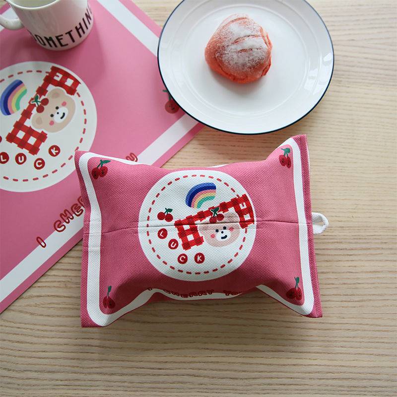 ซองผ้าใส่ทิชชู่สกรีนลาย Bear & Cherry เเบบมีหูเเขวนได้ เพิ่มสีสันบ้านตามสไตล์มุ้งมิ้ง