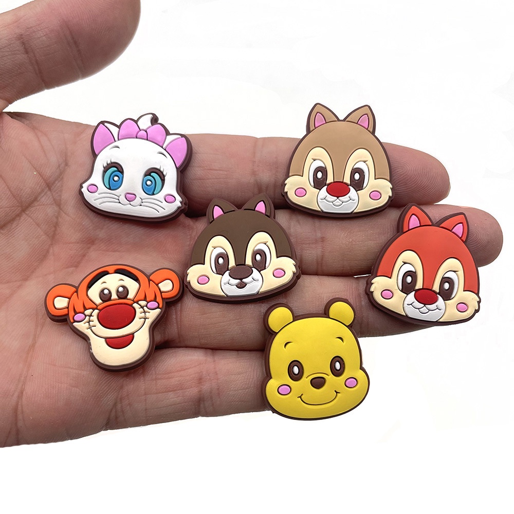 JIBBITZ cross charms ตัวติดรองเท้า Tigger PVC ตัวติดรองเท้า cross