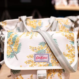 กระเป๋าสะพายข้าง Cath Kidsaon (สินค้าของแท้จาก shopไทย) ของใหม่