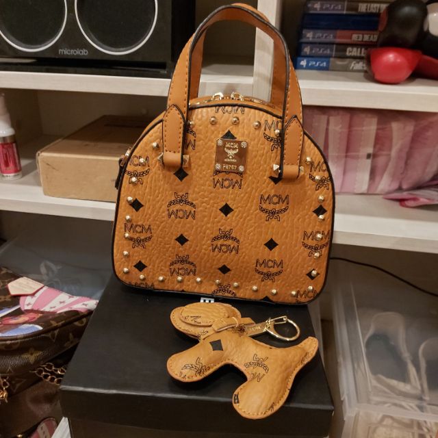 cirilla'store กระเป๋าMสะพายข้างhalf moon mini 7.5นิ้ว