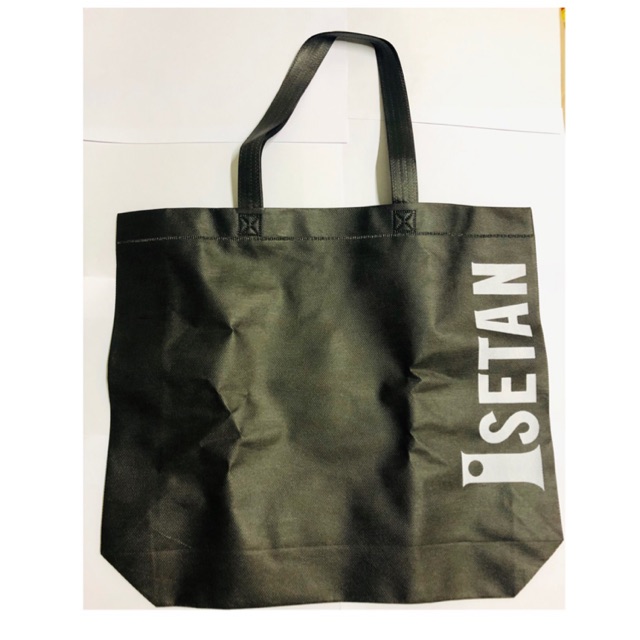 กระเป๋าใส่ของ isetan/Madame Heng