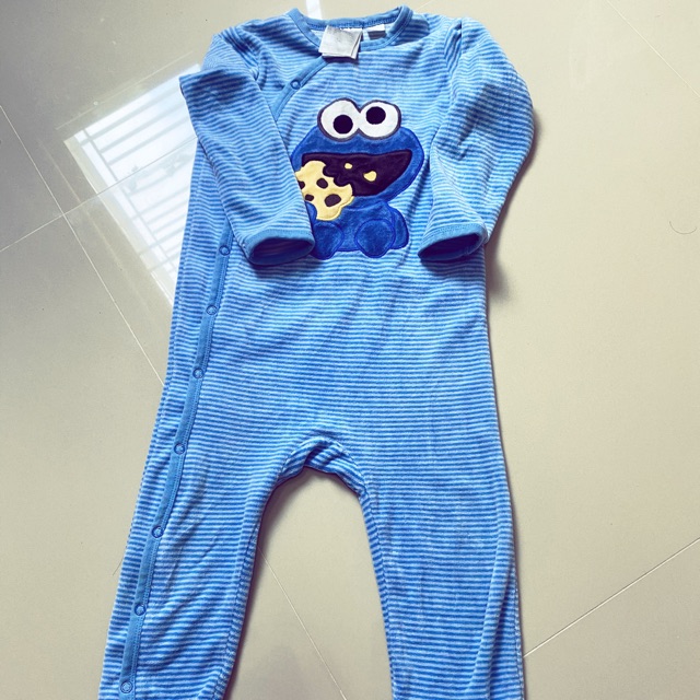 ชุดนอนเด็ก H&M มือสอง  EUR 92