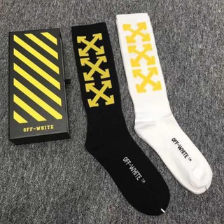 OFF-WHITE ARROWS SOCKS ถุงเท้าแบรนด์เนม ออฟไวท์ ข้อสั้น ข้อยาว ข้อสูง ลายลูกศร hiphop rapper hipster street style