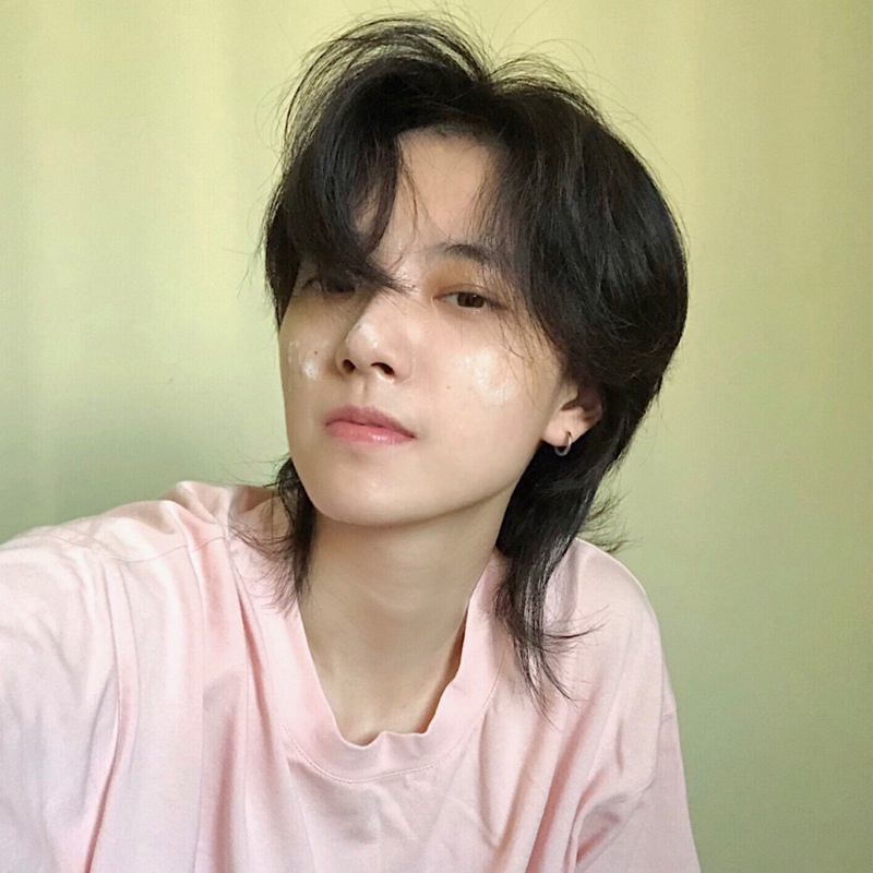 【เรือจากประเทศไทย】 2021 สินค้าใหม่ wolf tail wig, ชายสั้นผม mullet head outturned สั้นผมนุ่ม cos ผู้