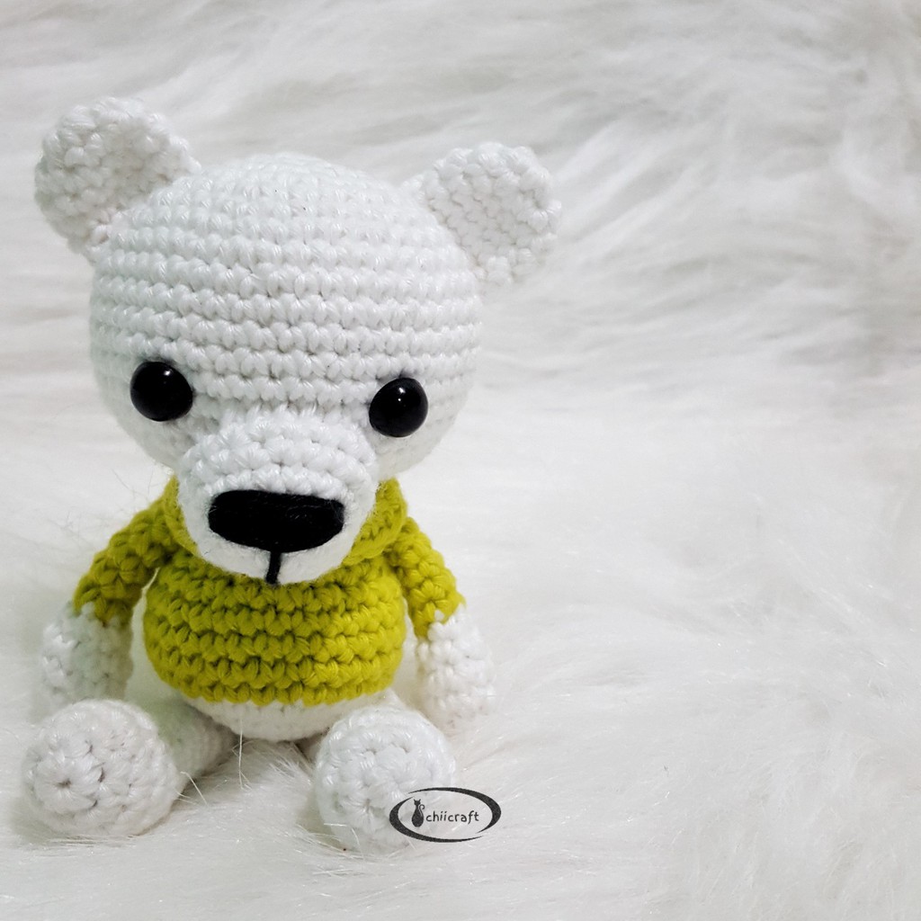 ตุ๊กตาถัก Amigrumi aka Polar Bear Polar Bear