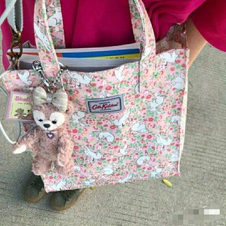 กระเป๋าสะพาย⌵ Cath Kidston British Export กระเป๋าถือผู้หญิงกระเป๋าสะพาย Messenger กระเป๋าขนาดเล็กพิมพ์ถุงอาหารกลางวัน