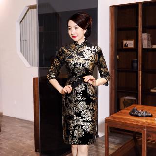 2019 ฤดูใบไม้ร่วงฤดูหนาวจีนชุด Cheongsam ผู้หญิงปุ่มมือบางชุดสั้นครึ่งแขนดอกไม้ชุดกำมะหยี่สีทอง