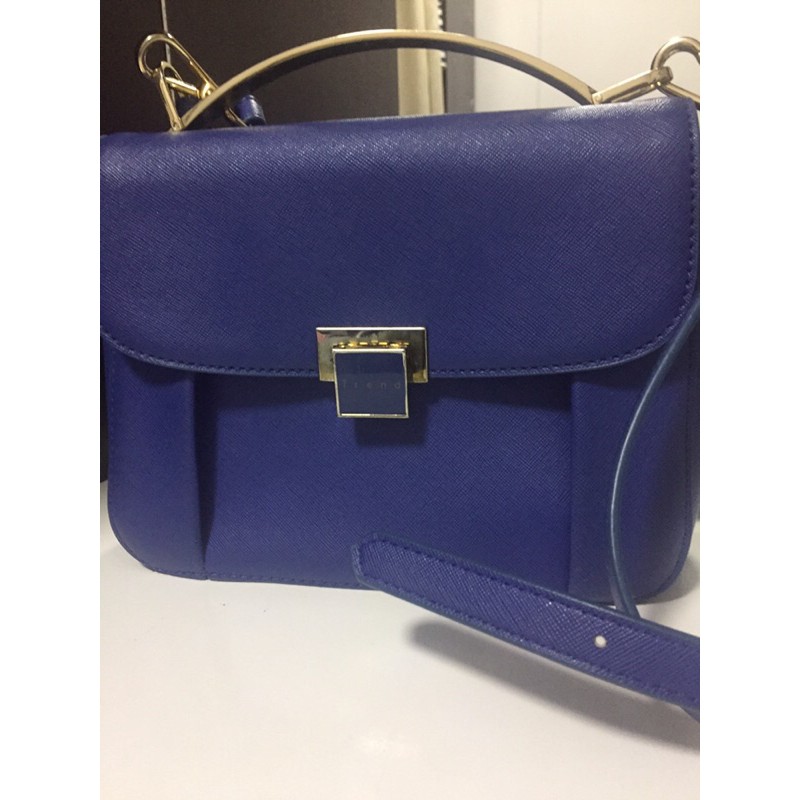 Trend กระเป๋าสะพายข้าง