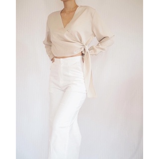 LY03 เสื้อครอปป้ายหน้า ผ้า Silk japan สีครีม