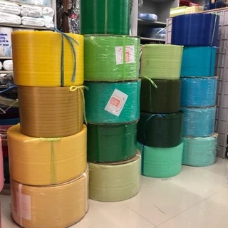 [ตราลูกโจ้] เส้นพลาสติก เส้นพลาสติกสานตะกร้า ขนาด 12 มิล ขนาด 400-500 กรัม (ชาร์สีรูปถัดไป)