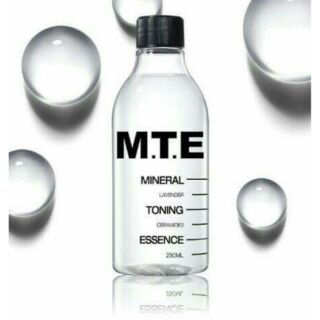 Mineral Toner Essence.