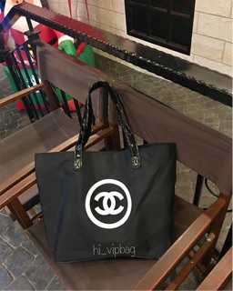 Chanel tote กระเป๋าสะพายข้างผู้หญิง