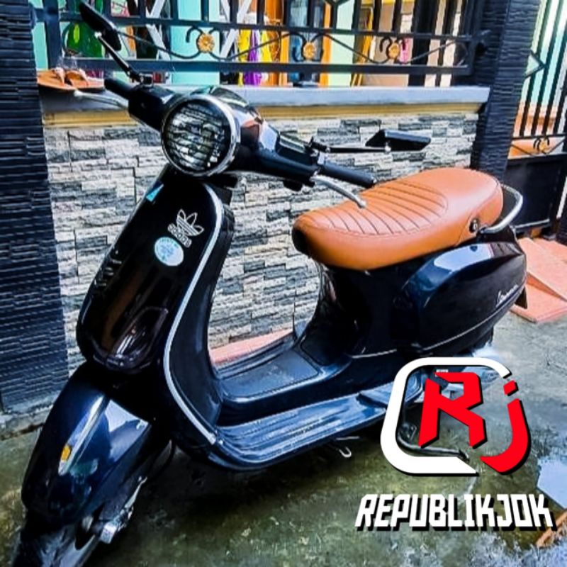 เบาะนั่งหนัง Vespa Matic LX &amp; Vespa S 125 พรีเมี่ยม