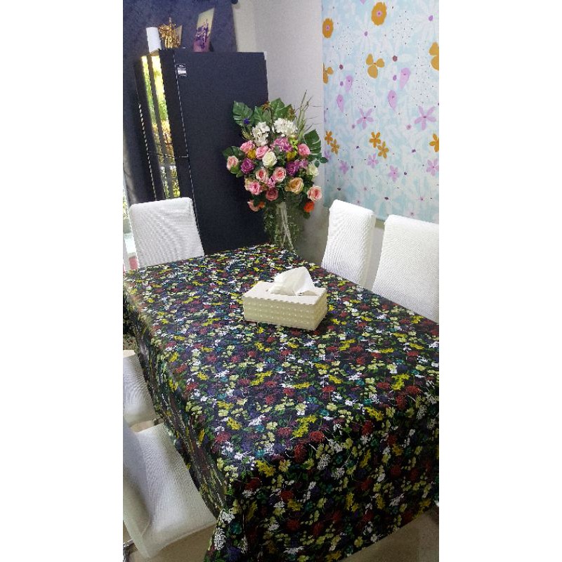 #ผ้าปูโต๊ะ ลายดอกไม้ พื้นสีดำ เกรด premium กันน้ำ กันร้อนได้ดี ขนาด 1.4m x 2m