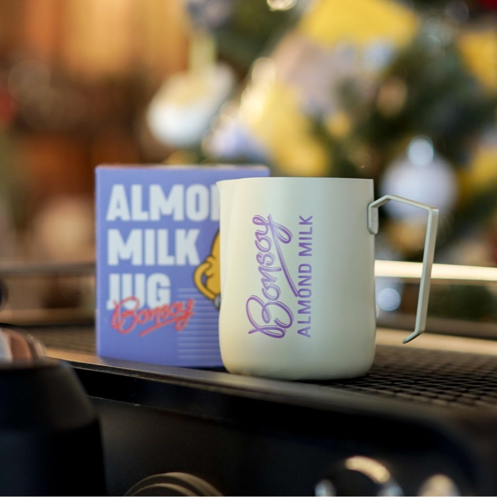 Bonsoy Almond Milk Jug เหยือกเทนม บอนซอย อัลมอนด์ ขนาด 490 ml.