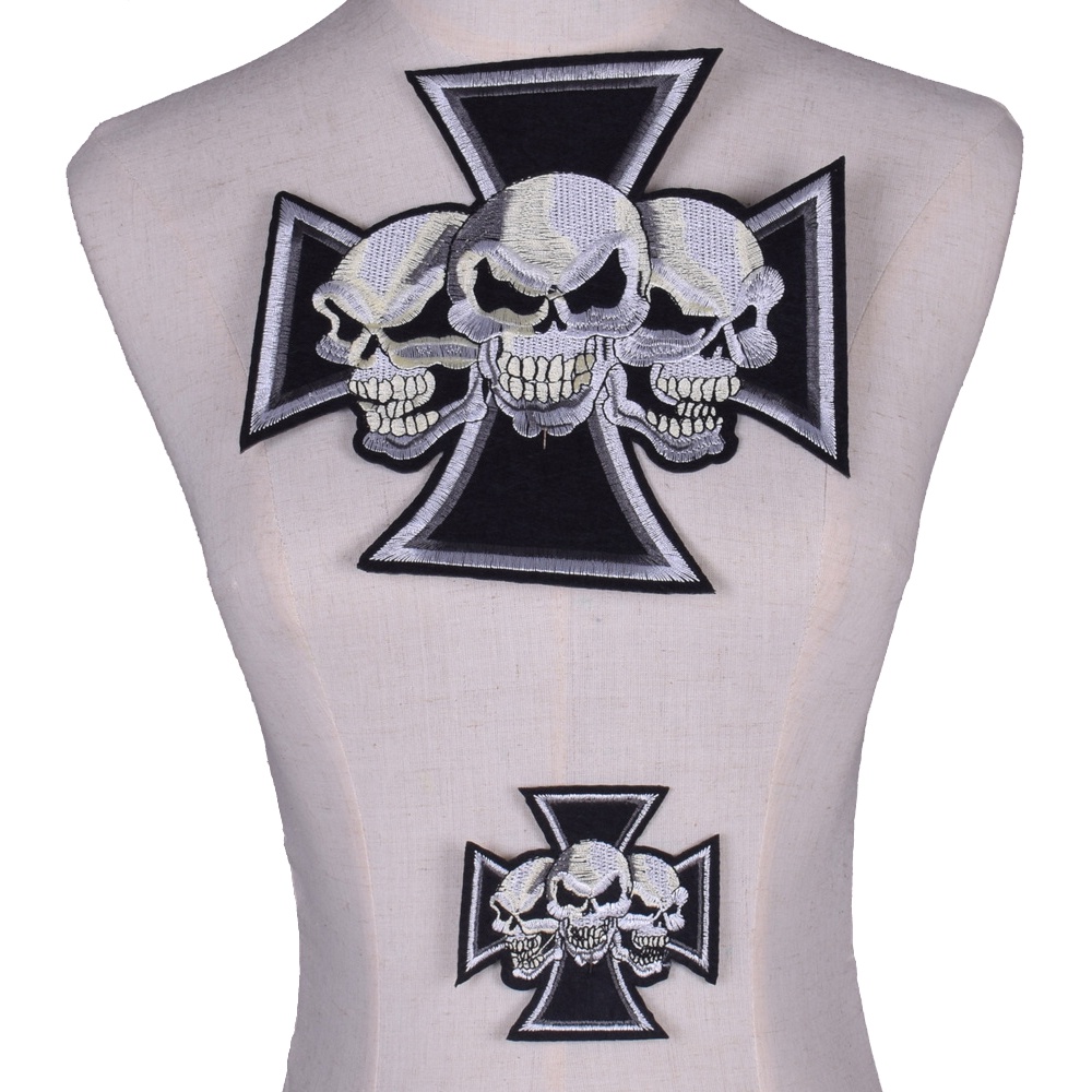 2 ชิ้น Skull ปัก Punk Biker แพทช์เหล็กบนเสื้อผ้าสติกเกอร์เครื่องแต่งกายอุปกรณ์เสริม Badge