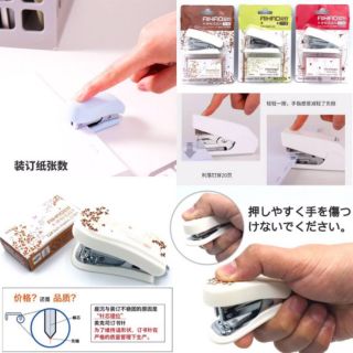 AIHAO Stapler แม็กเย็บกระดาษคอสปิง แบบพกพา ลายวินเทจ พร้อมลูกแม็กในชุด