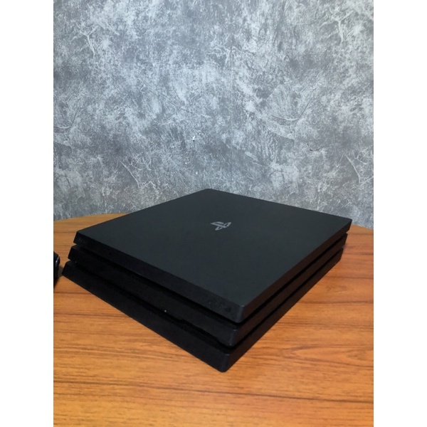 PS4 : เครื่อง PS4 pro บอร์ด 7006(ครบกล่อง) ความจุ 1TB