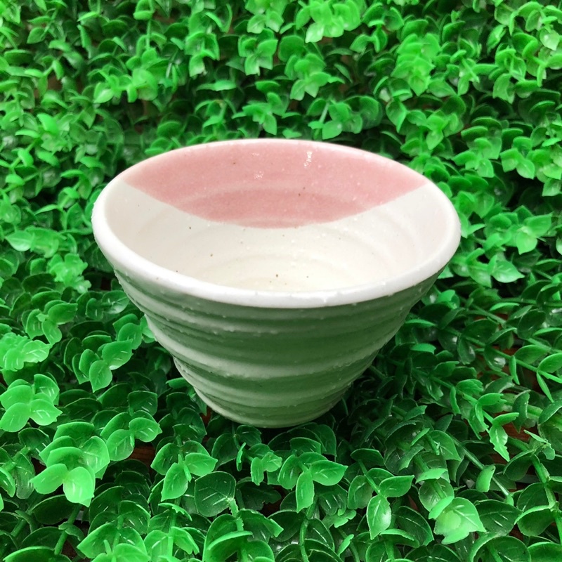 ถ้วยชาสีชมพูขาวงานดินเผาญี่ปุ่น ขนาด 3.6” #เซรามิคมือสองญี่ปุ่น