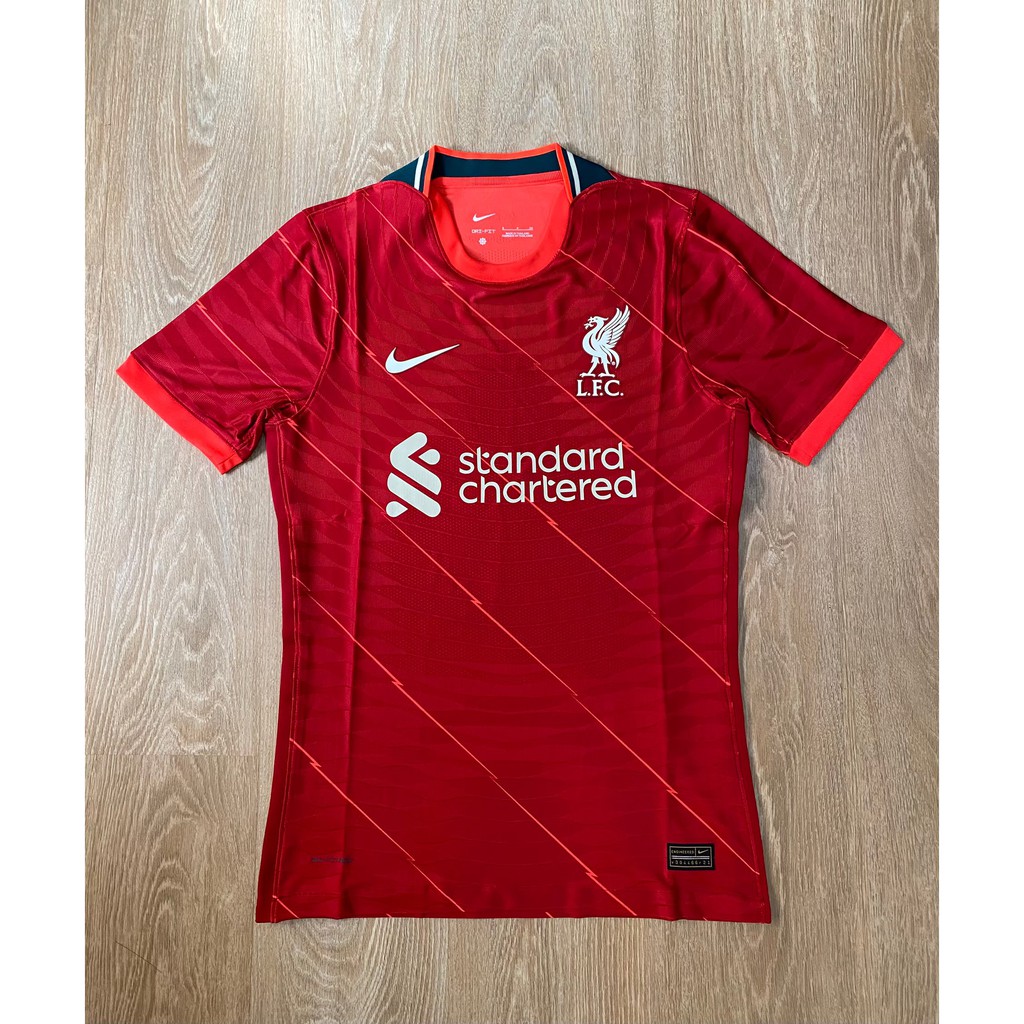 Player [เวอร์ชั่นนักเตะ] เสื้อฟุตบอลทีมลิเวอร์พูล เหย้า ล่าสุด เกรด AAA