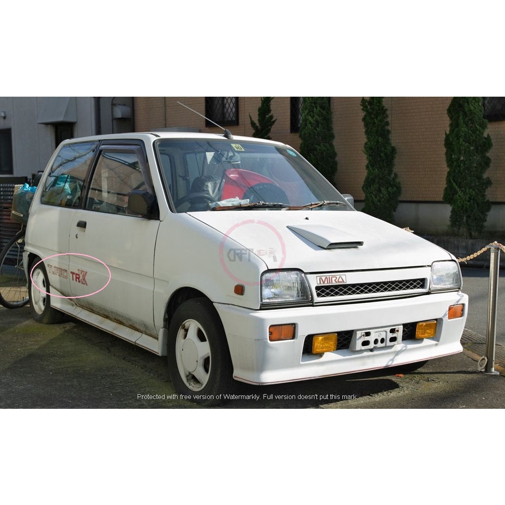 CFS132 2 ชิ้น Turbo Daihatsu Cuore TR-XX Avanzato R kancil pintu Belakang Kereta ด้านหลังประตูรถด้าน