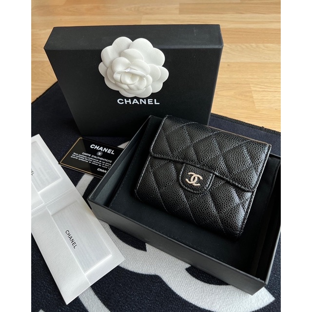 Chanel trifold wallet holo28 (ขายแล้วค่ะ)