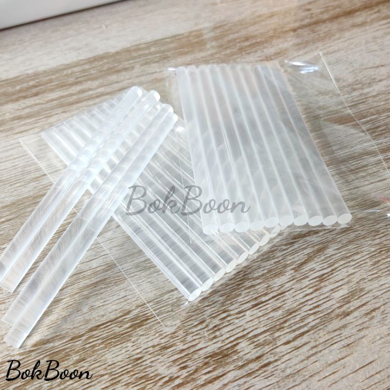 กาวร้อนแท่ง แพ็คละ10ชิ้น