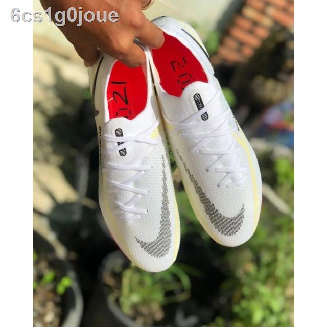 kasut bola nike phantom