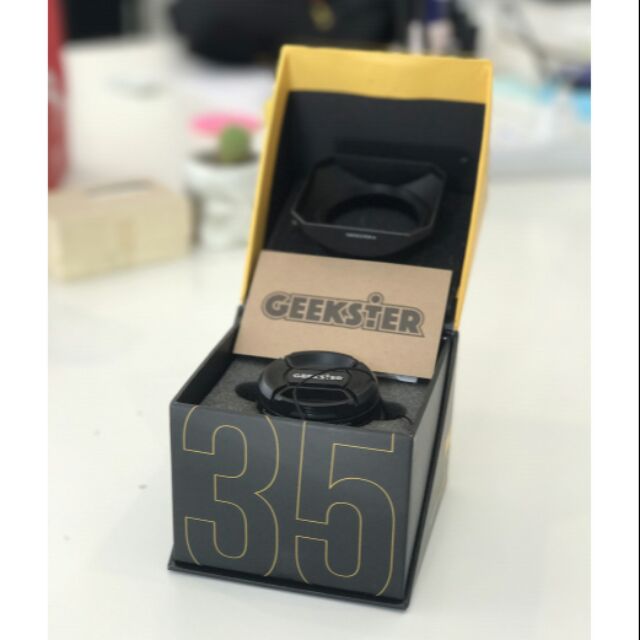 เลนส์มือหมุน Geekster 35 PLUS (35mm f1.6) สภาพสวยมือสอง