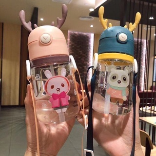 ขวดน้ำพร้อมส่ง 550mlกระติกน้ำเขากวาง แก้วน้ำเด็กพลาสติกหลอดนิ่ม กระบอกน้ำเด็กน้ำนักเรียนลายการ์ตูนโนเสาร์กระเป๋าสะพาย