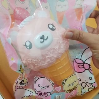 Jumbo icecream (Bunny cafe)