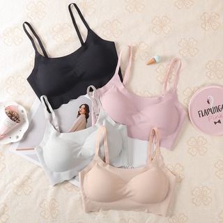 Sport Bra เสื้อในไร้ขอบทรงสวย รุ่นสายเดี่ยว เนื้อผ้าแห้งง่าย  นิ่มเบาสบายมาก ไม่ม้วนตัวระหว่างวัน ทำกิจกรรมสะดวกสบาย